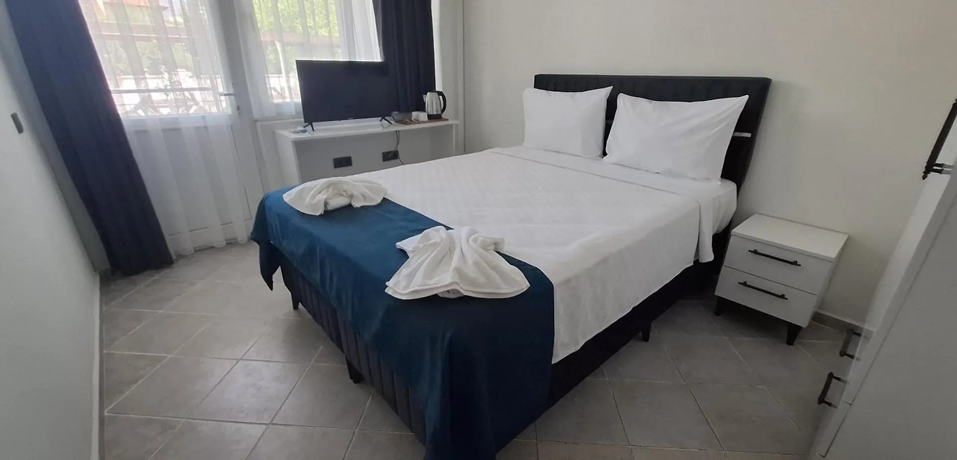 Lägenhetshotell Bizim Kelebek Otel Fethiye